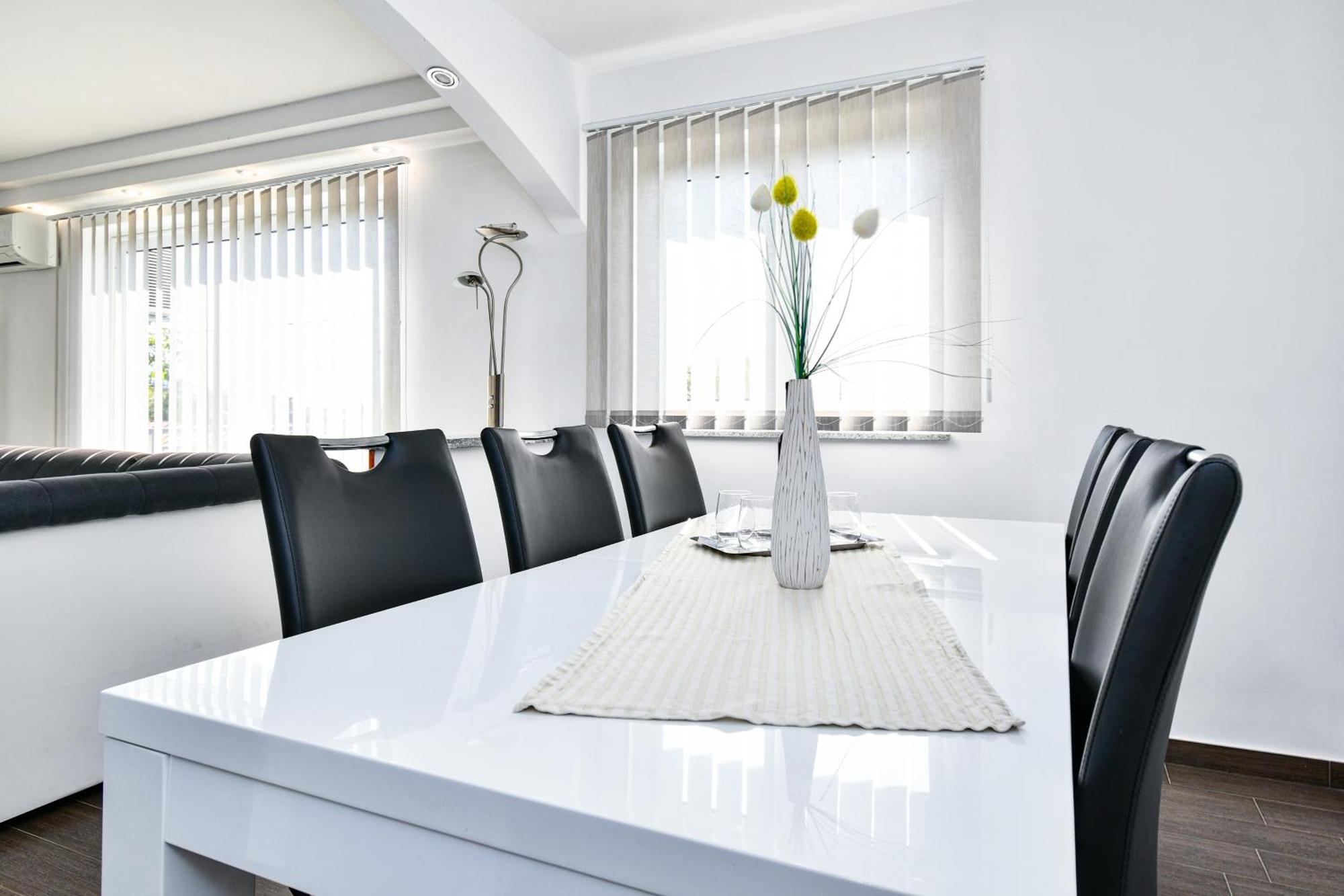 Apartman Lavanda Sa Bazenom I Okucnicom 4* Hreljin Eksteriør bilde